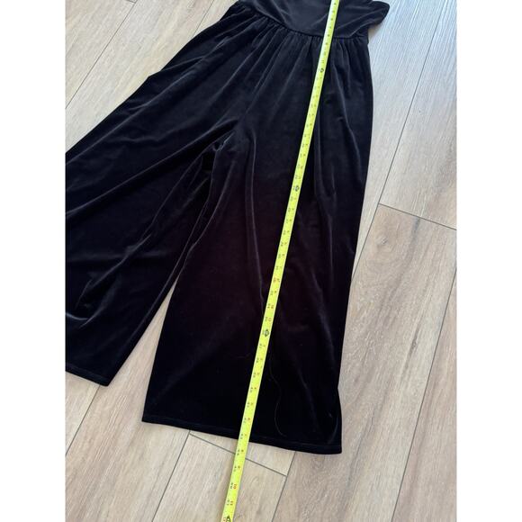 Urban Outfitters Emmavella Black Velvet Scoop Back Jumpsuit Wide Leg Med Strappy - Picture 9 of 12